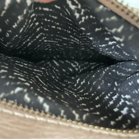 Urban Expressions Beige Crossbody Bag - Picture 11 of 16